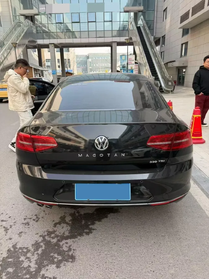 2018 Volkswagen Magotan 1.8T 180HP L4 7DCT,autocango,china used car exporter,china ev exporter,chinese used car exporter,chinese used ev exporter