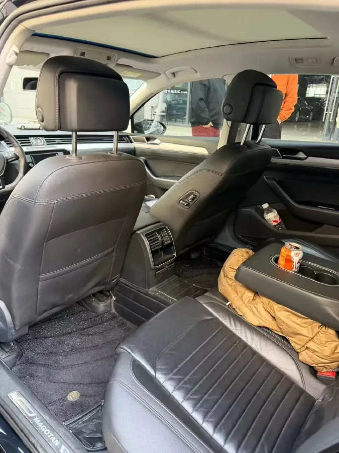 2018 Volkswagen Magotan 1.8T 180HP L4 7DCT,autocango,china used car exporter,china ev exporter,chinese used car exporter,chinese used ev exporter