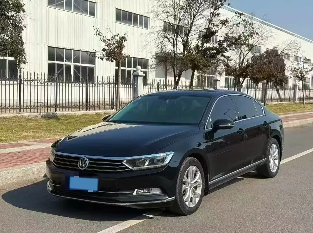 2018 Volkswagen Magotan 1.8T 180HP L4 7DCT,autocango,china used car exporter,china ev exporter,chinese used car exporter,chinese used ev exporter