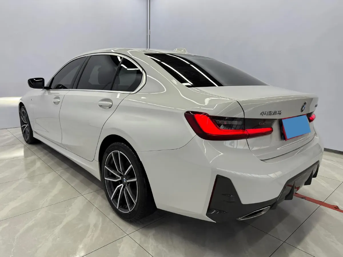 2023 BMW 3 Series 2.0T 156HP L4 8AT,autocango,china used car exporter,china ev exporter,chinese used car exporter,chinese used ev exporter