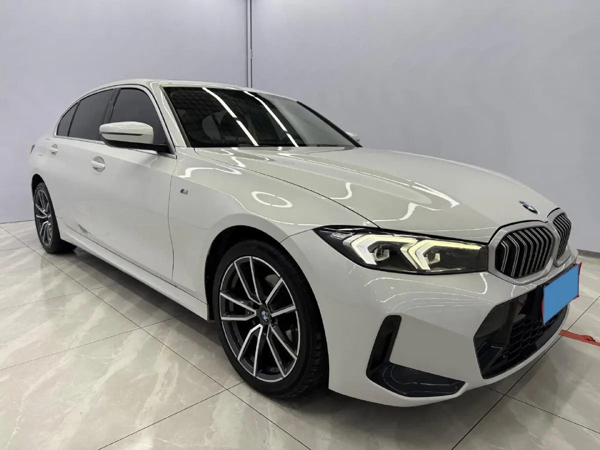 2023 BMW 3 Series 2.0T 156HP L4 8AT,autocango,china used car exporter,china ev exporter,chinese used car exporter,chinese used ev exporter