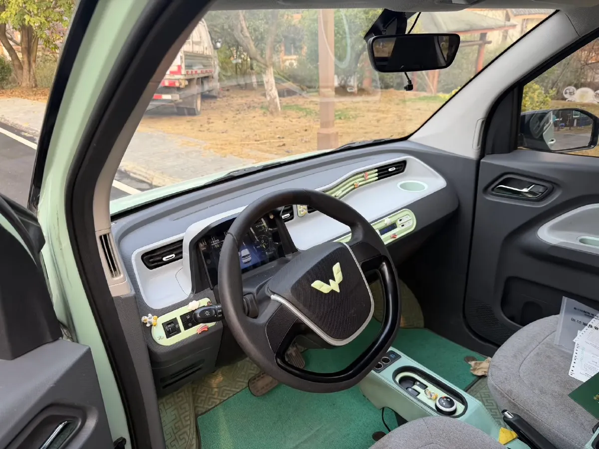 2022 WuLing HongGuang MINI EV BEV 9KWH,autocango,china used car exporter,china ev exporter,chinese used car exporter,chinese used ev exporter