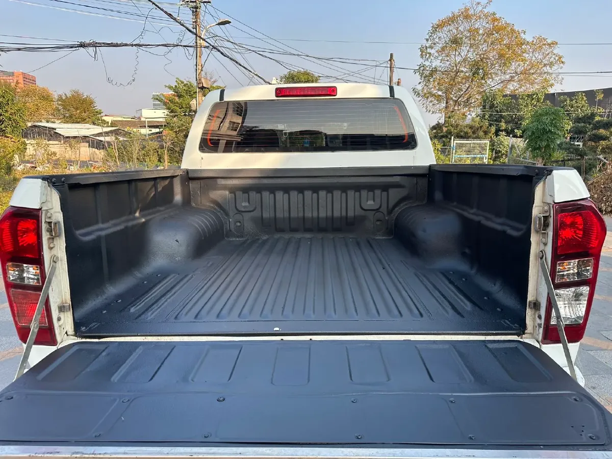 2018 Isuzu Taga 3.0T 131HP L4 5MT,autocango,china used car exporter,china ev exporter,chinese used car exporter,chinese used ev exporter