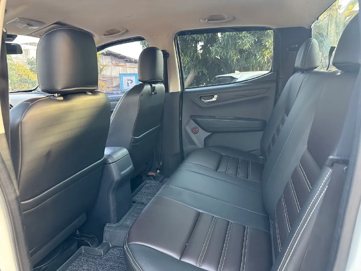 2018 Isuzu Taga 3.0T 131HP L4 5MT,autocango,china used car exporter,china ev exporter,chinese used car exporter,chinese used ev exporter