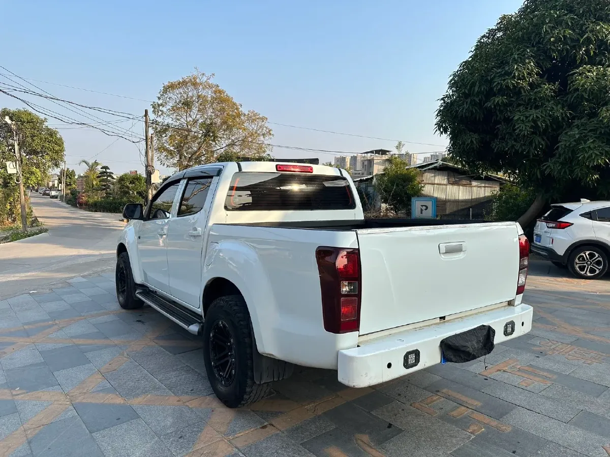 2018 Isuzu Taga 3.0T 131HP L4 5MT,autocango,china used car exporter,china ev exporter,chinese used car exporter,chinese used ev exporter