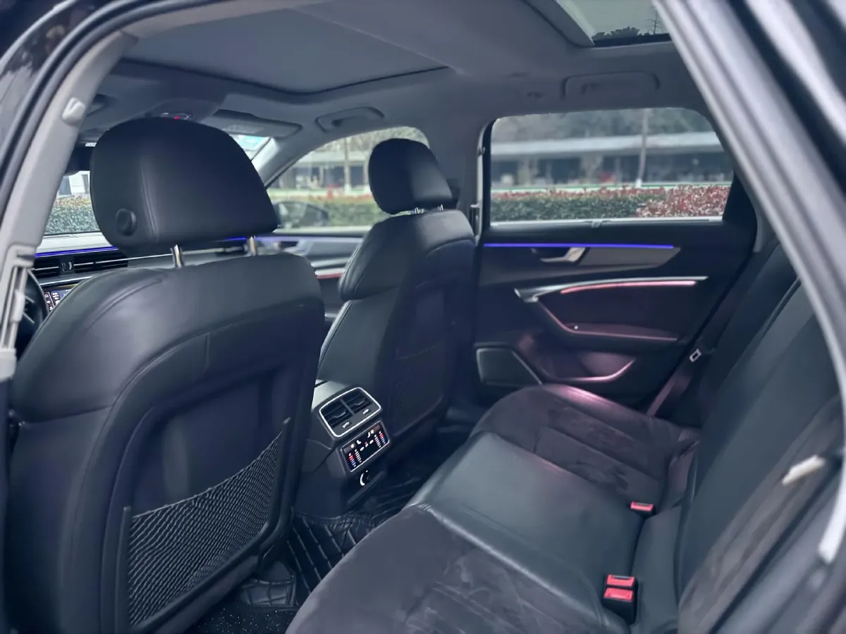 2020 Audi A6 2.0T 245HP L4 7DCT,autocango,china used car exporter,china ev exporter,chinese used car exporter,chinese used ev exporter