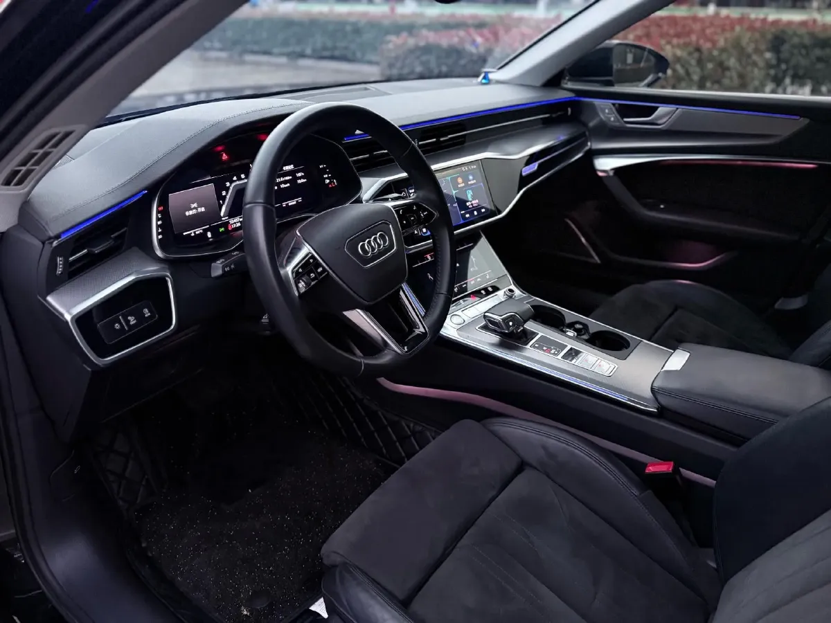 2020 Audi A6 2.0T 245HP L4 7DCT,autocango,china used car exporter,china ev exporter,chinese used car exporter,chinese used ev exporter