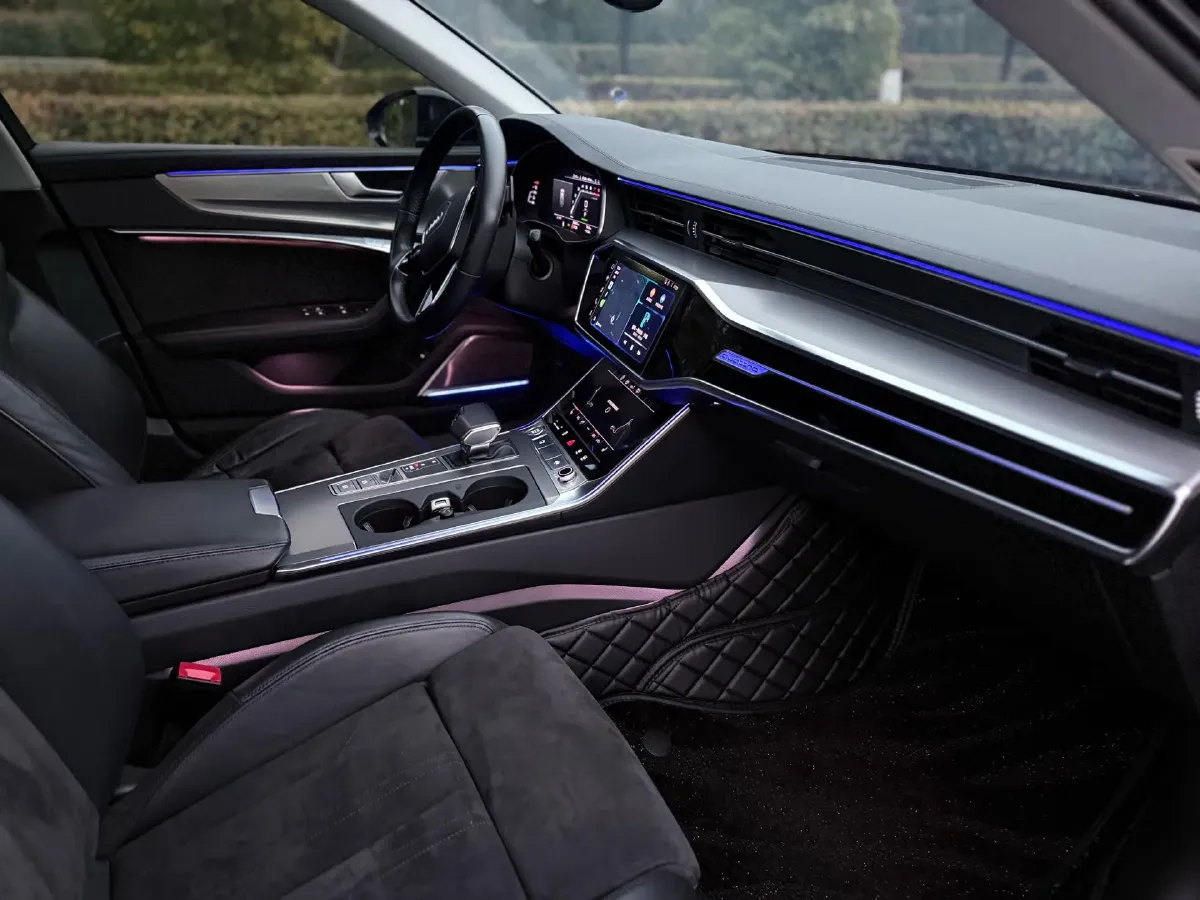 2020 Audi A6 2.0T 245HP L4 7DCT,autocango,china used car exporter,china ev exporter,chinese used car exporter,chinese used ev exporter