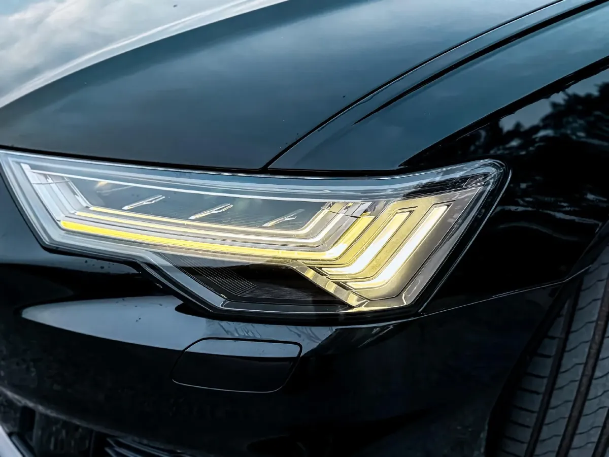 2020 Audi A6 2.0T 245HP L4 7DCT,autocango,china used car exporter,china ev exporter,chinese used car exporter,chinese used ev exporter