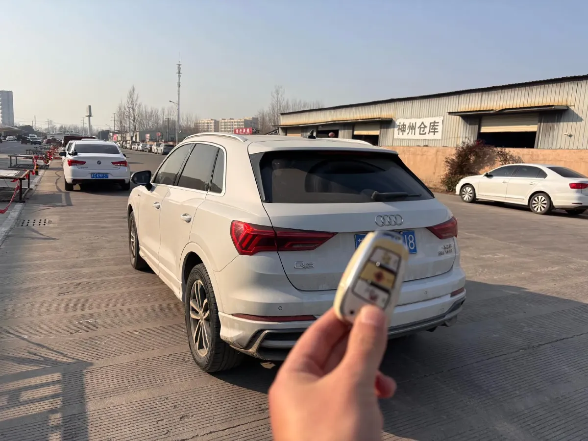 2021 Audi Q3 1.4T 150HP L4 7DCT,autocango,china used car exporter,china ev exporter,chinese used car exporter,chinese used ev exporter