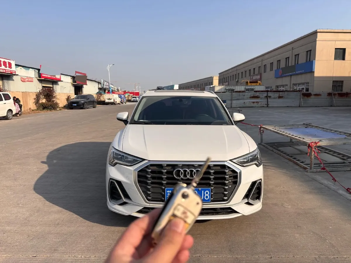 2021 Audi Q3 1.4T 150HP L4 7DCT,autocango,china used car exporter,china ev exporter,chinese used car exporter,chinese used ev exporter