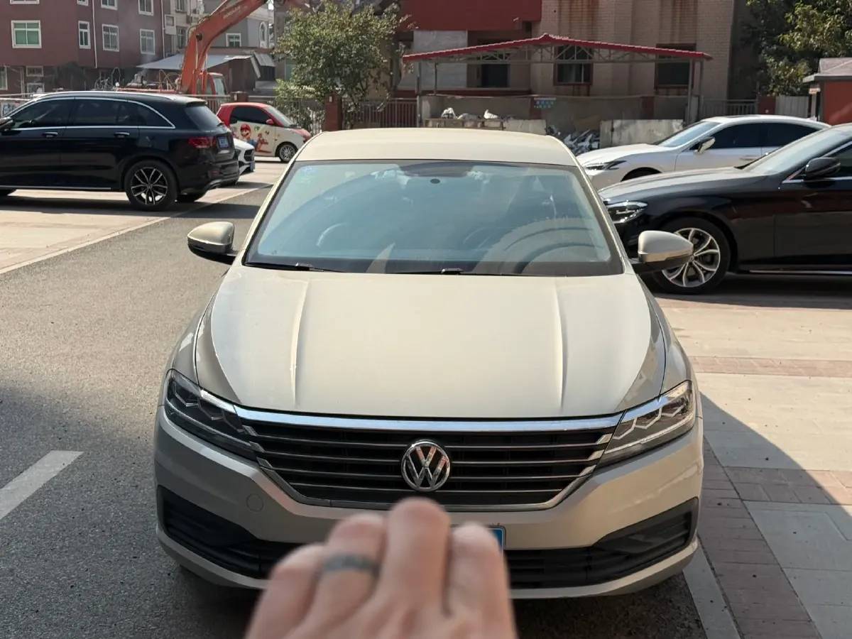 2018 Landwind XiaoYao 1.5T 163HP L4 CVT,autocango,china used car exporter,china ev exporter,chinese used car exporter,chinese used ev exporter