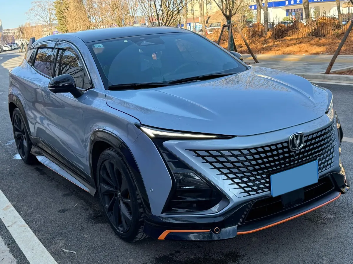 2021 ChangAn UNI-T 1.5T 180HP L4 7DCT,autocango,china used car exporter,china ev exporter,chinese used car exporter,chinese used ev exporter