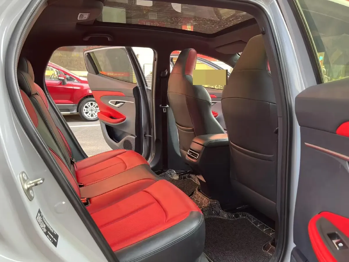 2020 ChangAn UNI-T 1.5T 180HP L4 7DCT,autocango,china used car exporter,china ev exporter,chinese used car exporter,chinese used ev exporter