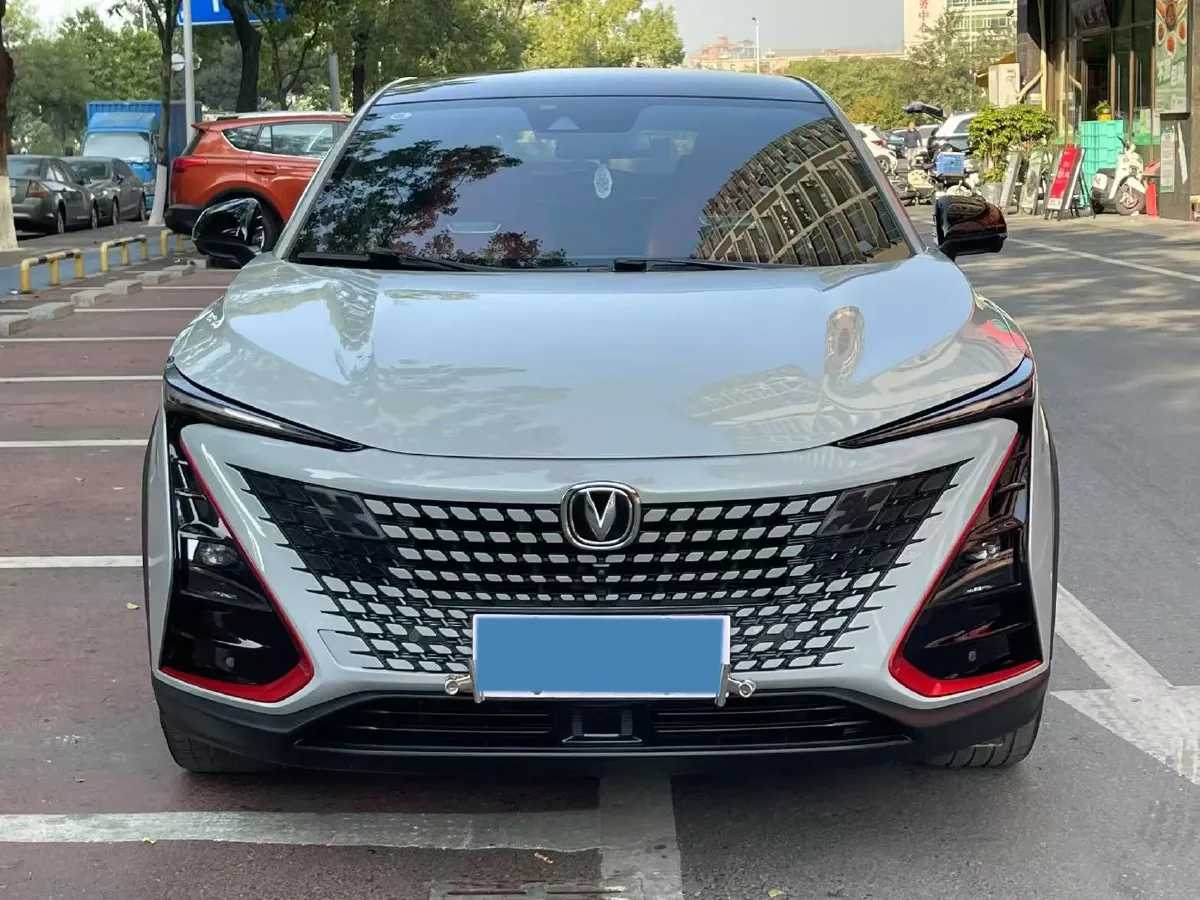 2020 ChangAn UNI-T 1.5T 180HP L4 7DCT,autocango,china used car exporter,china ev exporter,chinese used car exporter,chinese used ev exporter