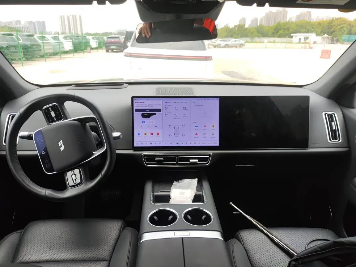 2024 Li L6 Range Extended 154HP L4 REEV 36.8KWH,autocango,china used car exporter,china ev exporter,chinese used car exporter,chinese used ev exporter