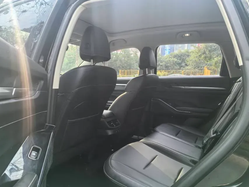 2021 Haval H6 1.5T 169HP L4 7DCT,autocango,china used car exporter,china ev exporter,chinese used car exporter,chinese used ev exporter