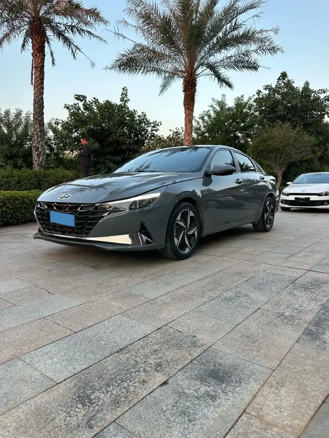 2022 Hyundai Elantra 1.5L 115HP L4 CVT