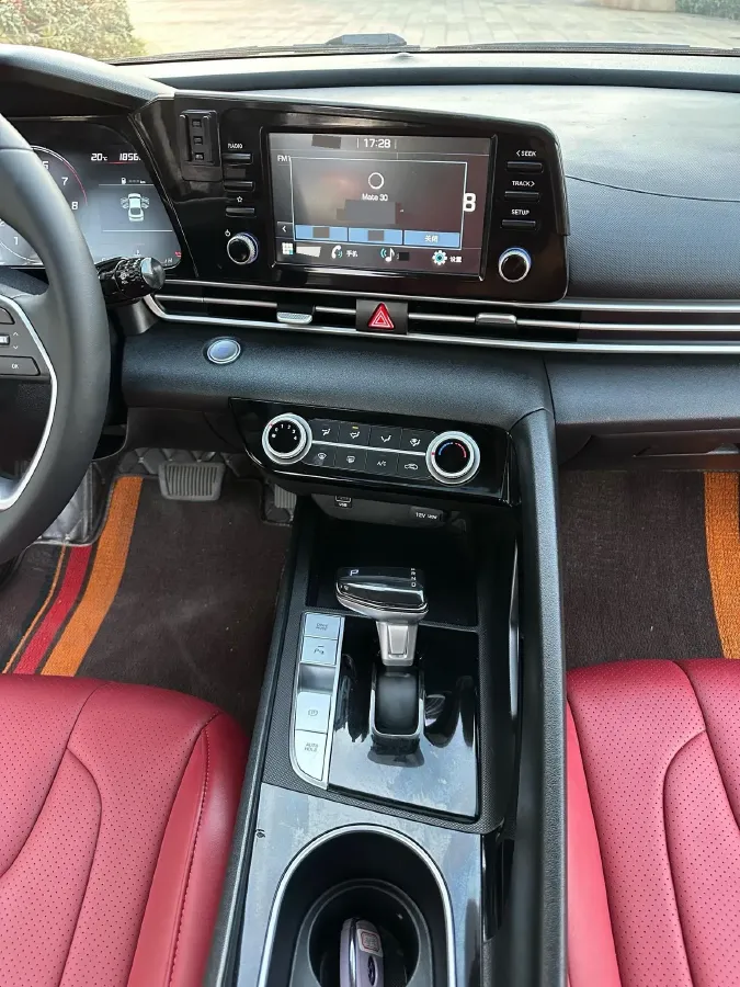 2022 Hyundai Elantra 1.5L 115HP L4 CVT,autocango,china used car exporter,china ev exporter,chinese used car exporter,chinese used ev exporter