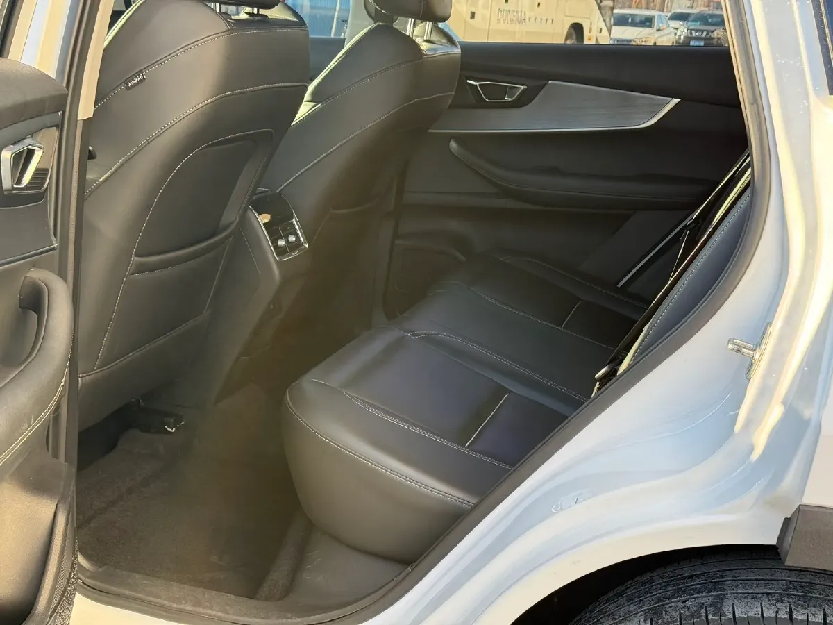 2022 Chery Tiggo 7 Plus 1.5T 156HP L4 CVT,autocango,china used car exporter,china ev exporter,chinese used car exporter,chinese used ev exporter