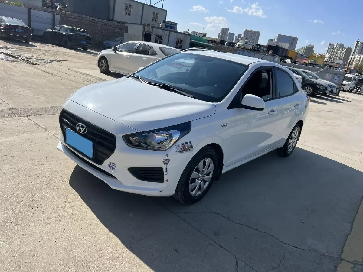2020 Hyundai Reina 1.4L 95HP L4 5MT