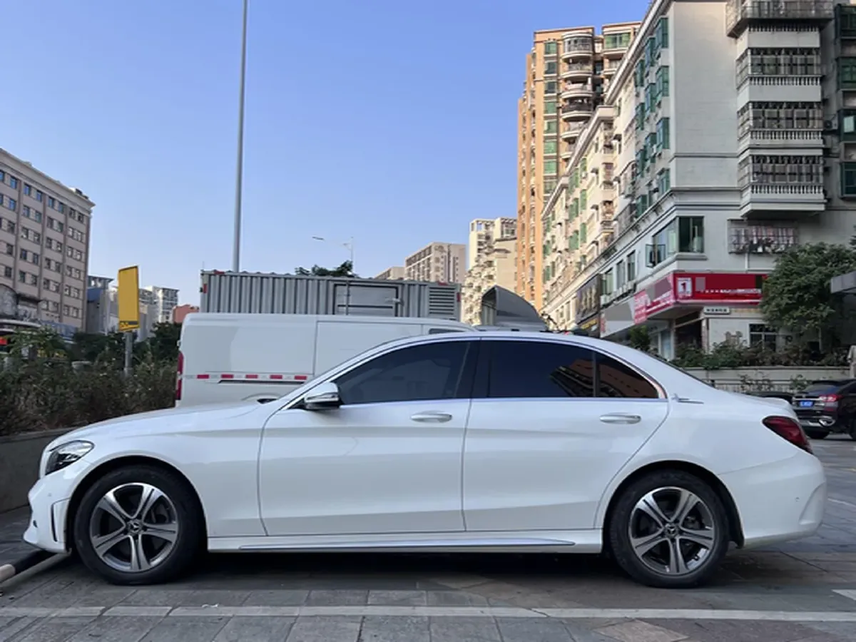 2021 Mercedes-Benz C Class 1.5T 184HP L4 9AT,autocango,china used car exporter,china ev exporter,chinese used car exporter,chinese used ev exporter