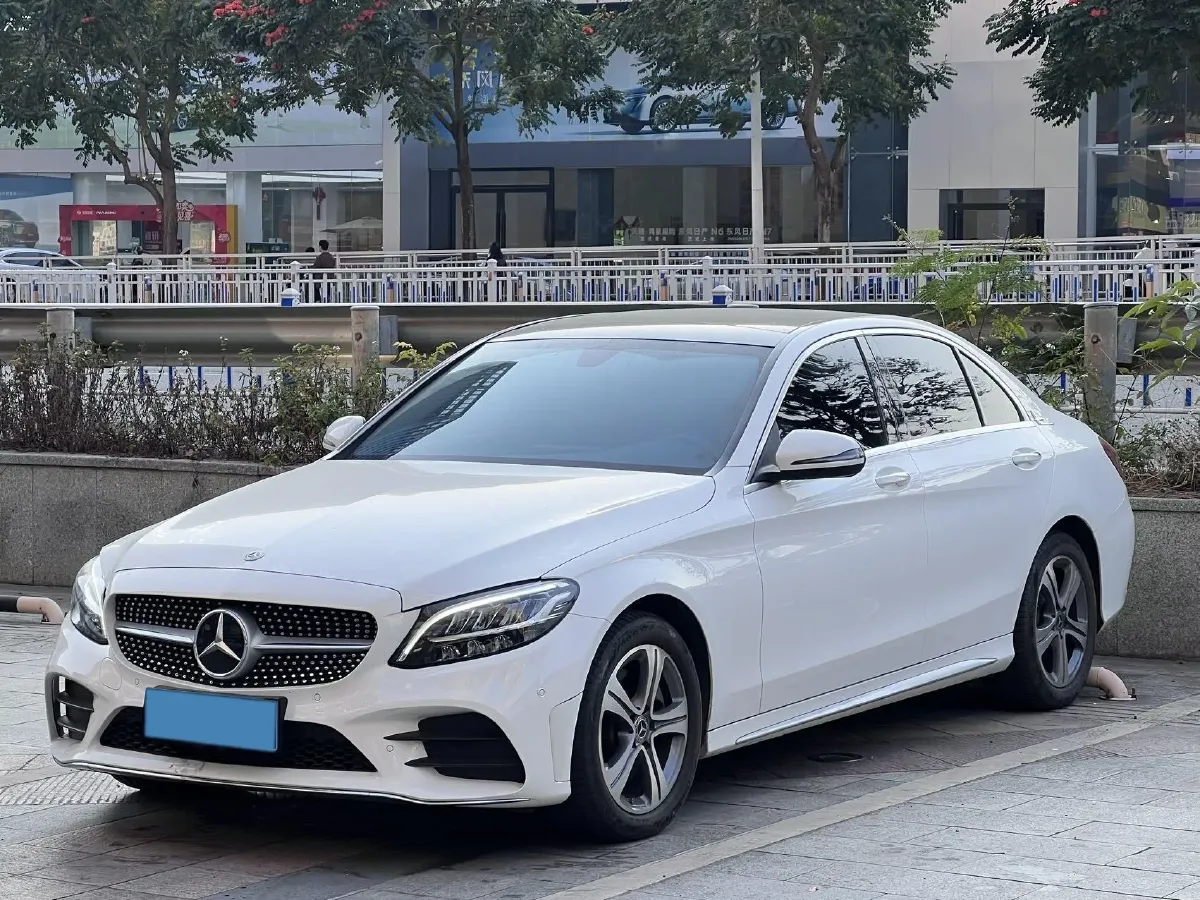 2021 Mercedes-Benz C Class 1.5T 184HP L4 9AT,autocango,china used car exporter,china ev exporter,chinese used car exporter,chinese used ev exporter
