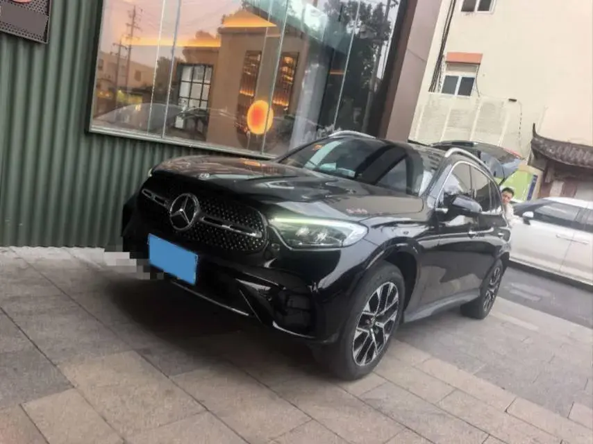 2023 Mercedes-Benz GLC Class 2.0T 204HP L4 9AT