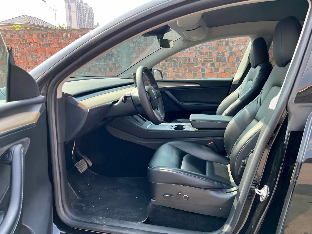 2022 Tesla Model Y BEV 60KWH,autocango,china used car exporter,china ev exporter,chinese used car exporter,chinese used ev exporter