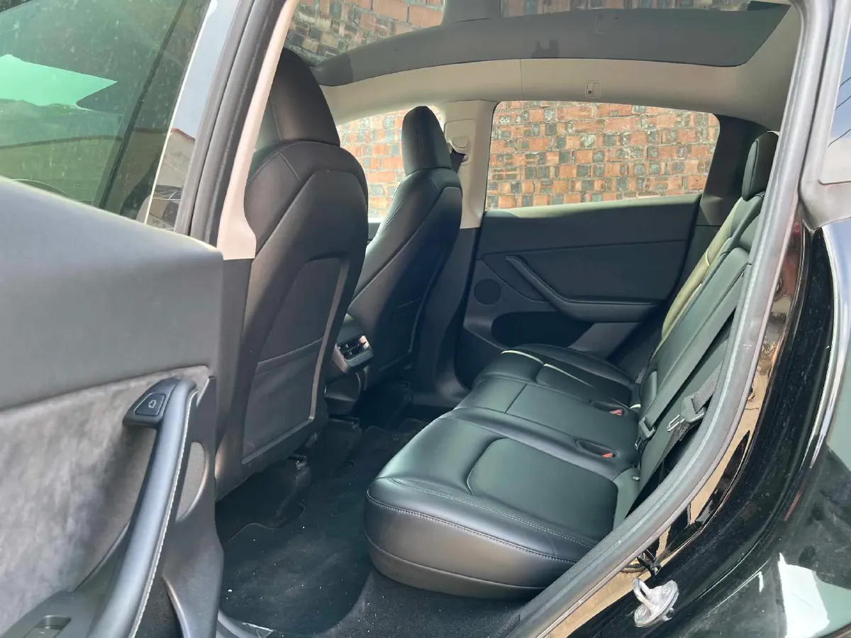 2022 Tesla Model Y BEV 60KWH,autocango,china used car exporter,china ev exporter,chinese used car exporter,chinese used ev exporter