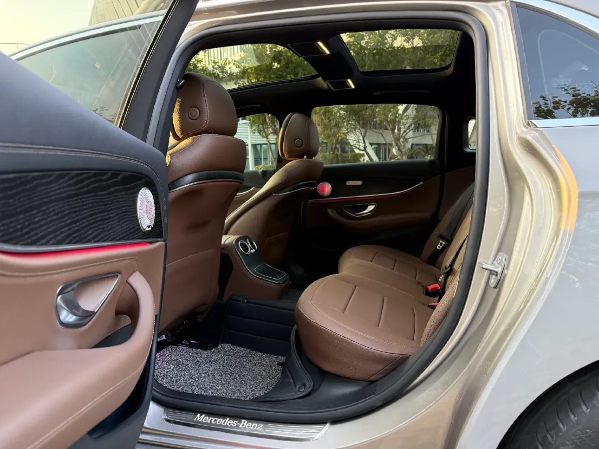 2021 Mercedes-Benz E Class 2.0T 258HP L4 9AT,autocango,china used car exporter,china ev exporter,chinese used car exporter,chinese used ev exporter