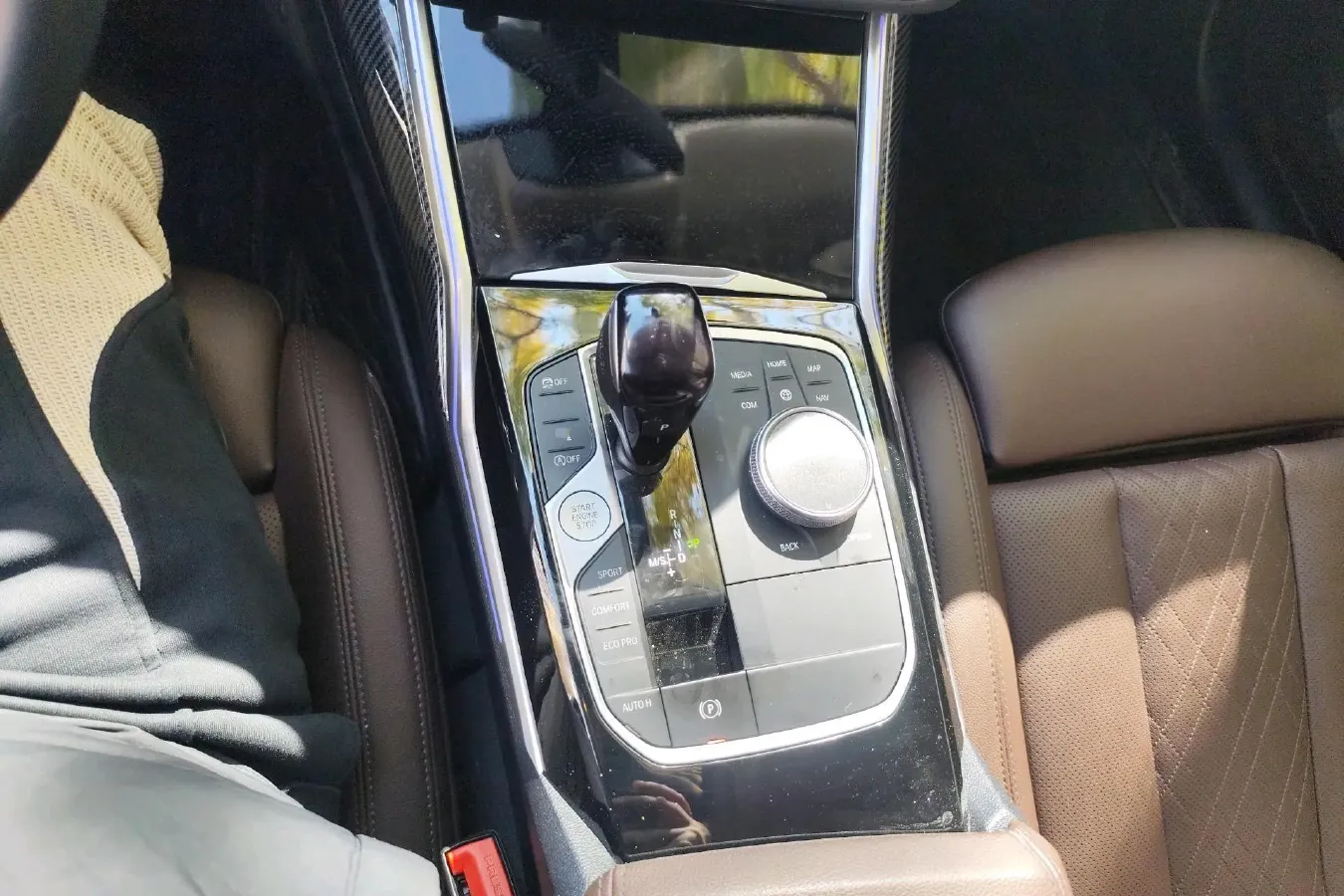 2022 BMW 3 Series 2.0T 156HP L4 8AT,autocango,china used car exporter,china ev exporter,chinese used car exporter,chinese used ev exporter