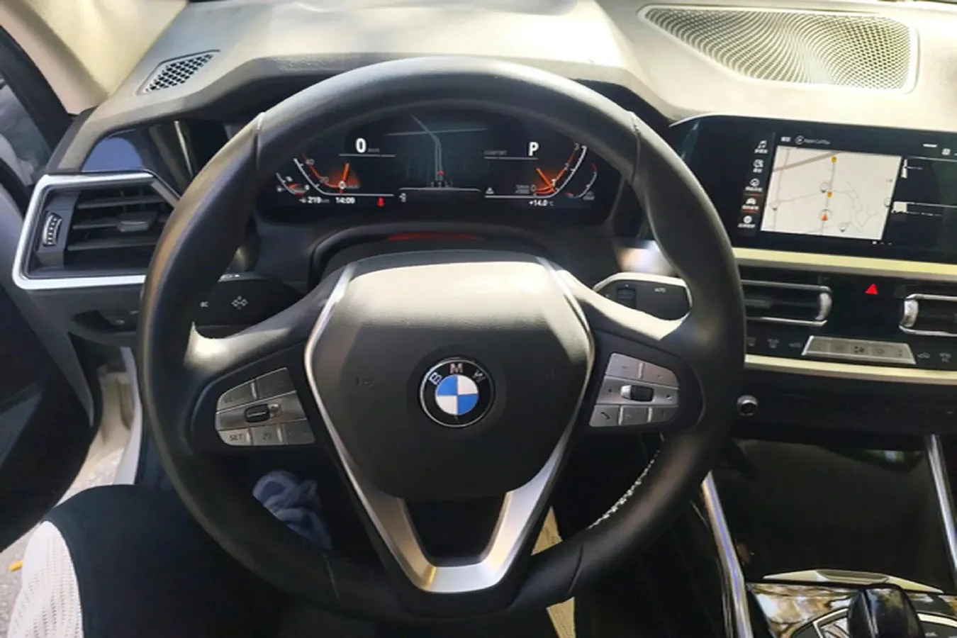 2022 BMW 3 Series 2.0T 156HP L4 8AT,autocango,china used car exporter,china ev exporter,chinese used car exporter,chinese used ev exporter