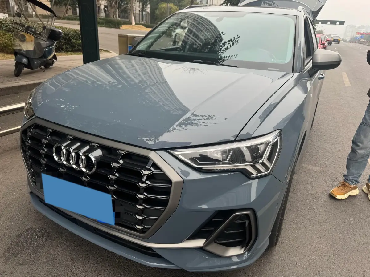 2023 Audi Q3 2.0T 186HP L4 7DCT