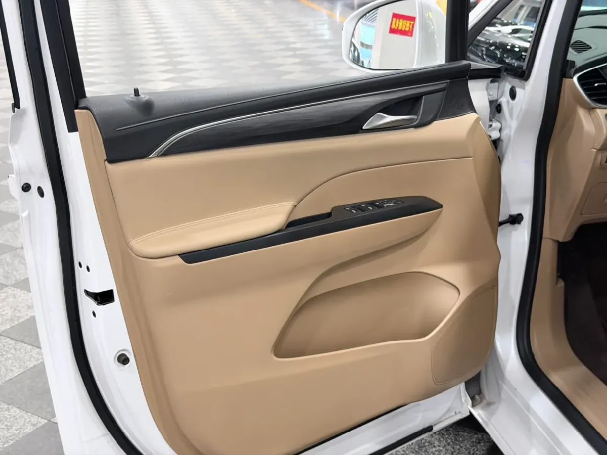 2021 Buick GL8 2.0T 237HP L4 9AT,autocango,china used car exporter,china ev exporter,chinese used car exporter,chinese used ev exporter