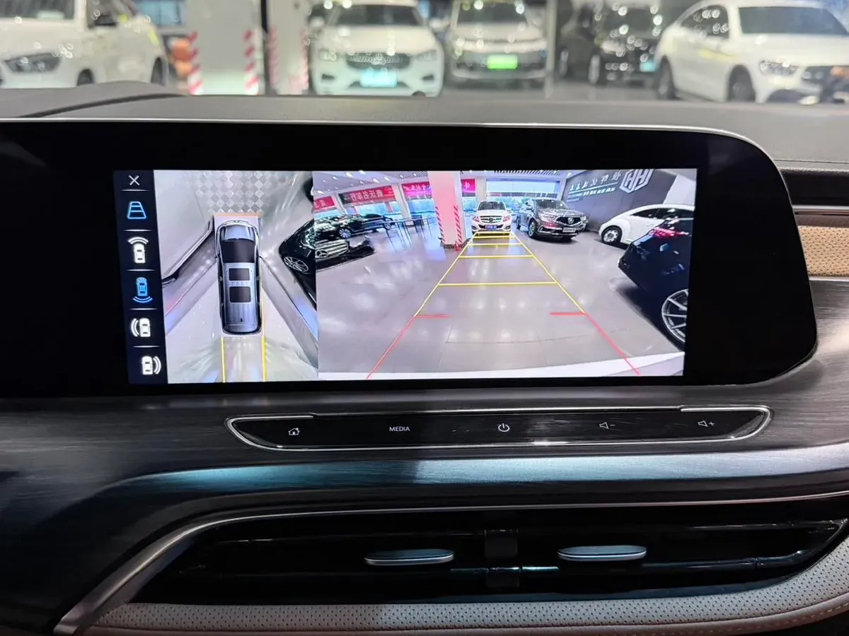 2021 Buick GL8 2.0T 237HP L4 9AT,autocango,china used car exporter,china ev exporter,chinese used car exporter,chinese used ev exporter