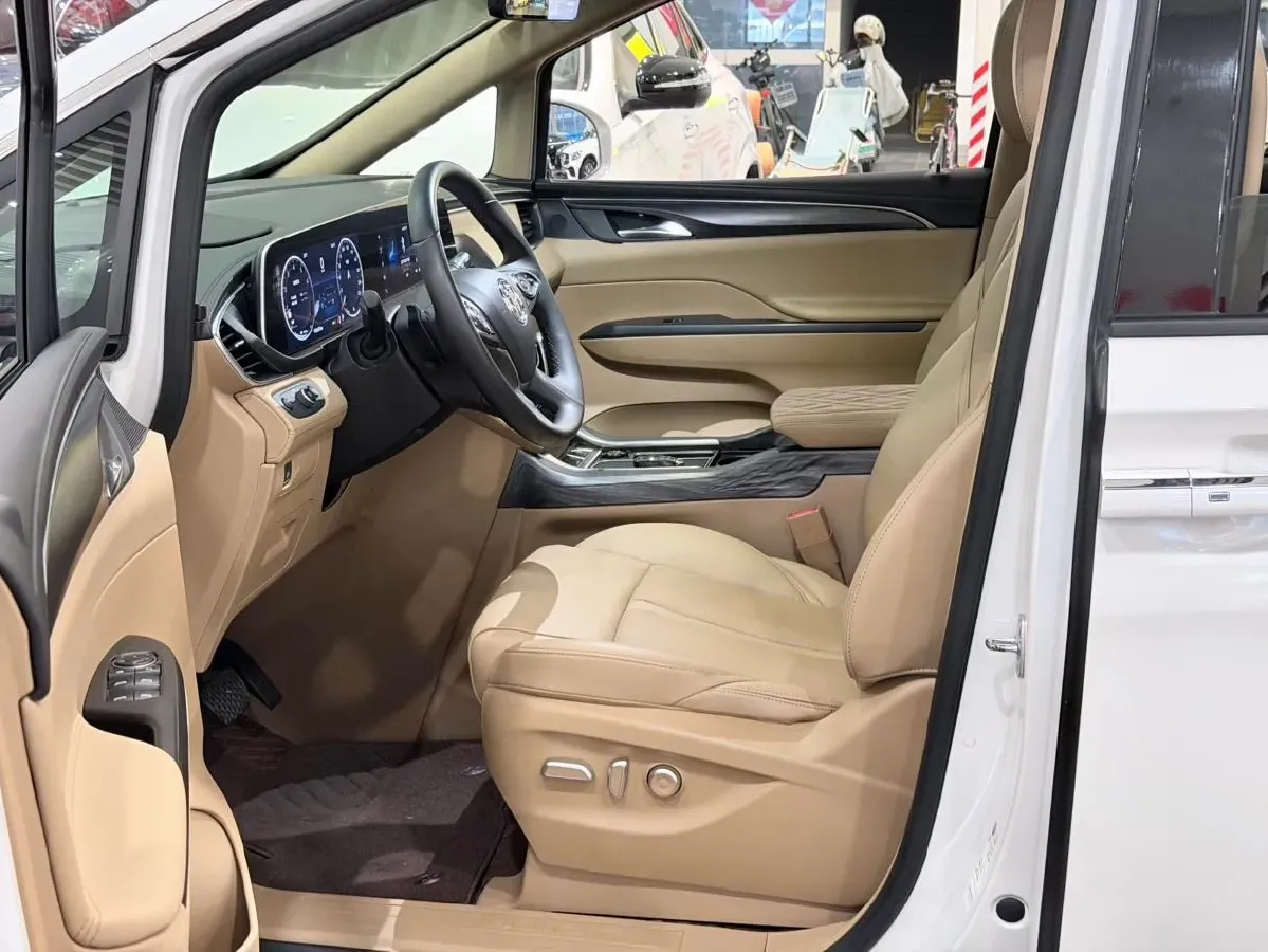 2021 Buick GL8 2.0T 237HP L4 9AT,autocango,china used car exporter,china ev exporter,chinese used car exporter,chinese used ev exporter