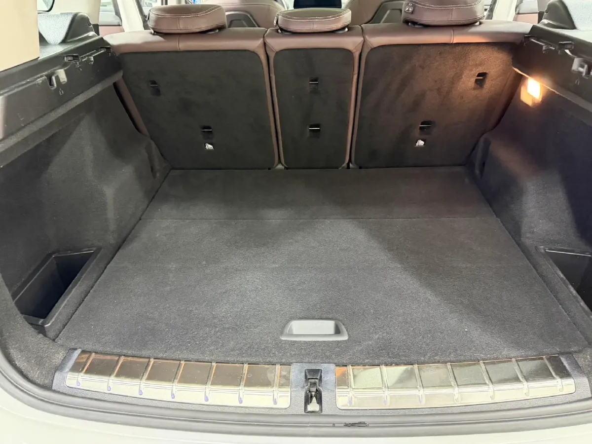 2021 BMW X1 1.5T 140HP L3 7DCT,autocango,china used car exporter,china ev exporter,chinese used car exporter,chinese used ev exporter