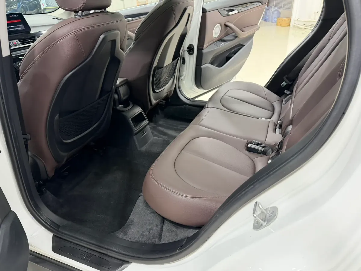 2021 BMW X1 1.5T 140HP L3 7DCT,autocango,china used car exporter,china ev exporter,chinese used car exporter,chinese used ev exporter