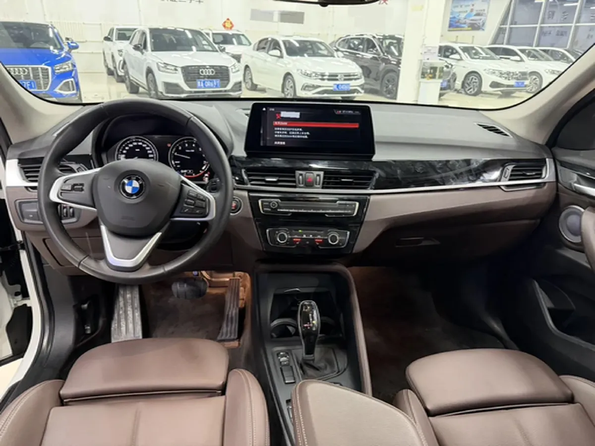 2021 BMW X1 1.5T 140HP L3 7DCT,autocango,china used car exporter,china ev exporter,chinese used car exporter,chinese used ev exporter