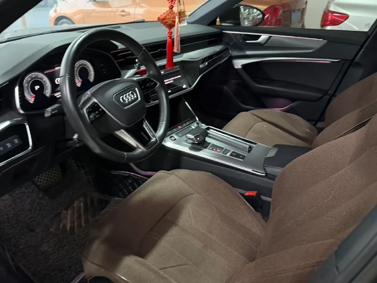 2020 Audi A6L 2.0T 190HP L4 7DCT,autocango,china used car exporter,china ev exporter,chinese used car exporter,chinese used ev exporter