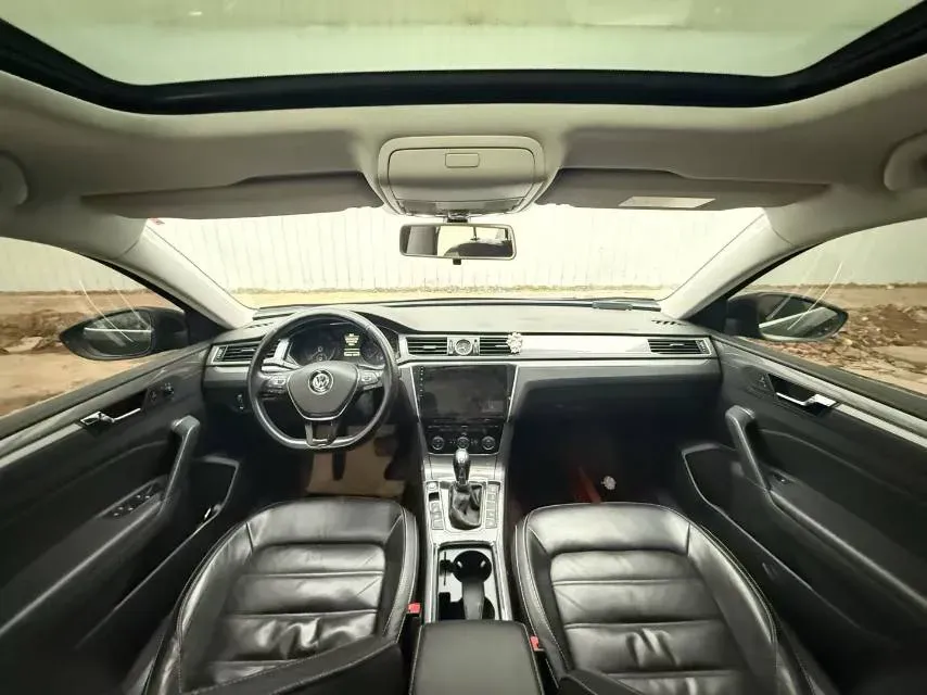 2017 Volkswagen Passat 1.8T 180HP L4 7DCT,autocango,china used car exporter,china ev exporter,chinese used car exporter,chinese used ev exporter