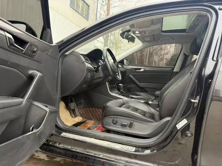 2017 Volkswagen Passat 1.8T 180HP L4 7DCT,autocango,china used car exporter,china ev exporter,chinese used car exporter,chinese used ev exporter