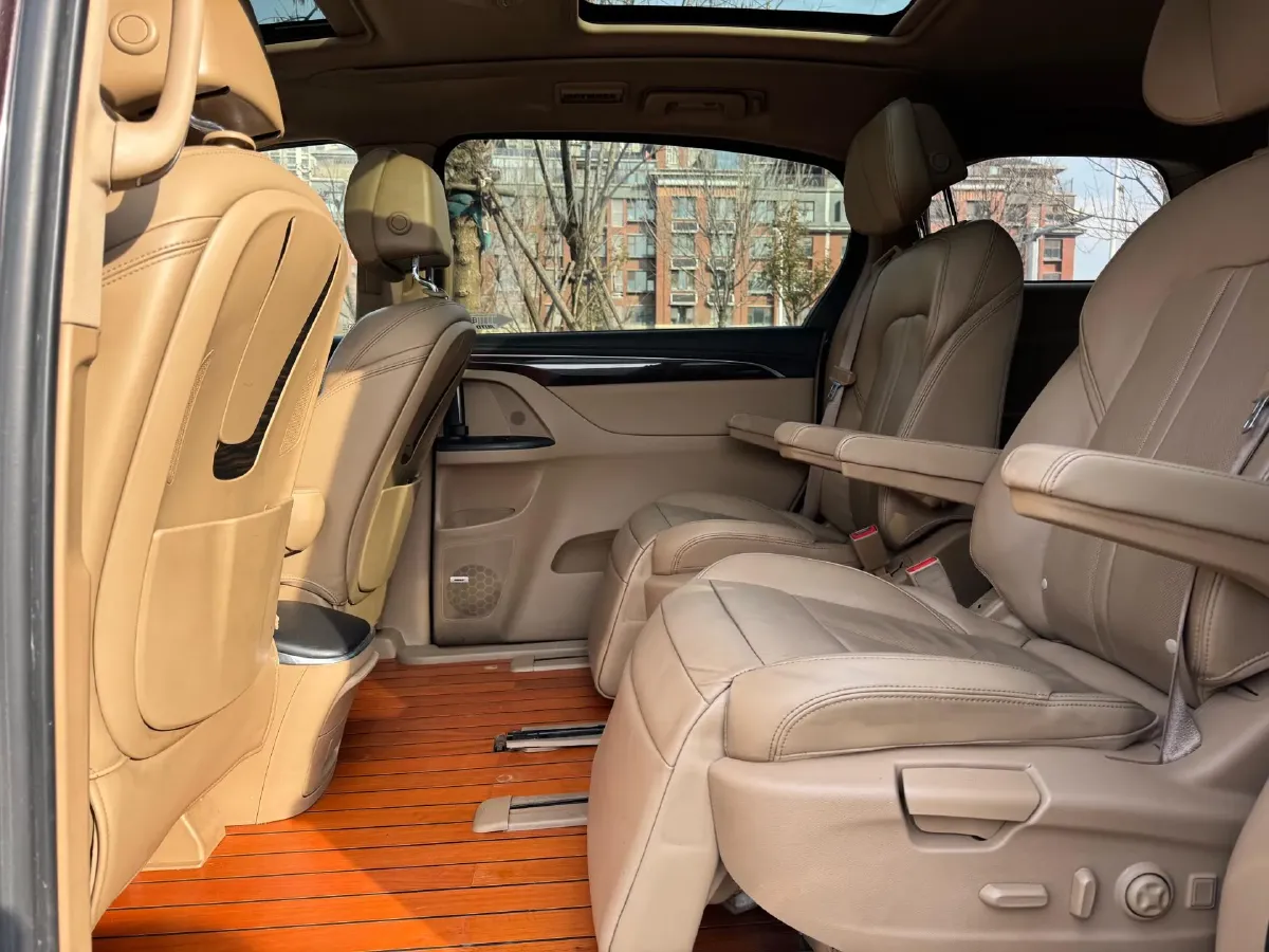 2018 Buick GL8 2.0T 260HP L4 6AT,autocango,china used car exporter,china ev exporter,chinese used car exporter,chinese used ev exporter