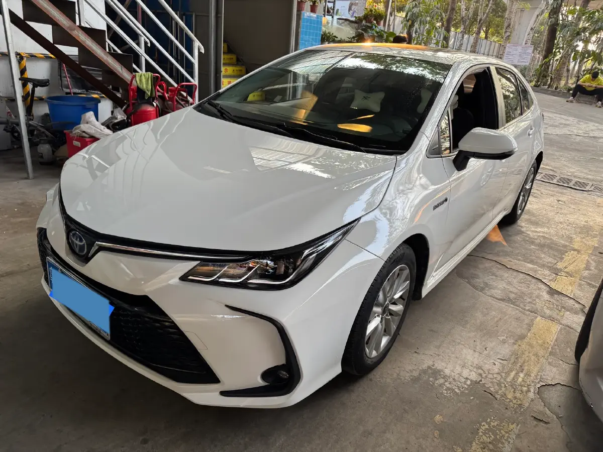 2023 Toyota Corolla 1.8L 98HP L4 E-CVT Hybrid