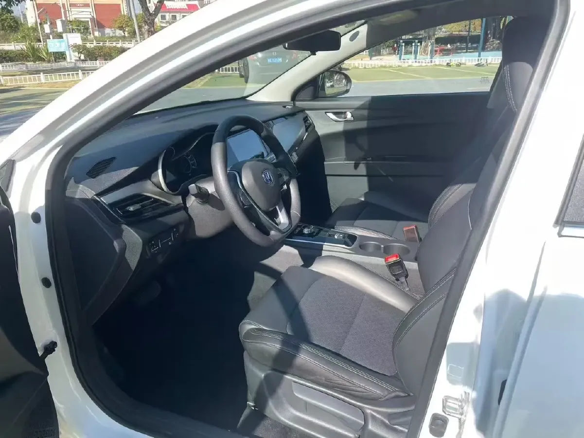 2022 ChangAn Eado BEV 47.78KWH,autocango,china used car exporter,china ev exporter,chinese used car exporter,chinese used ev exporter