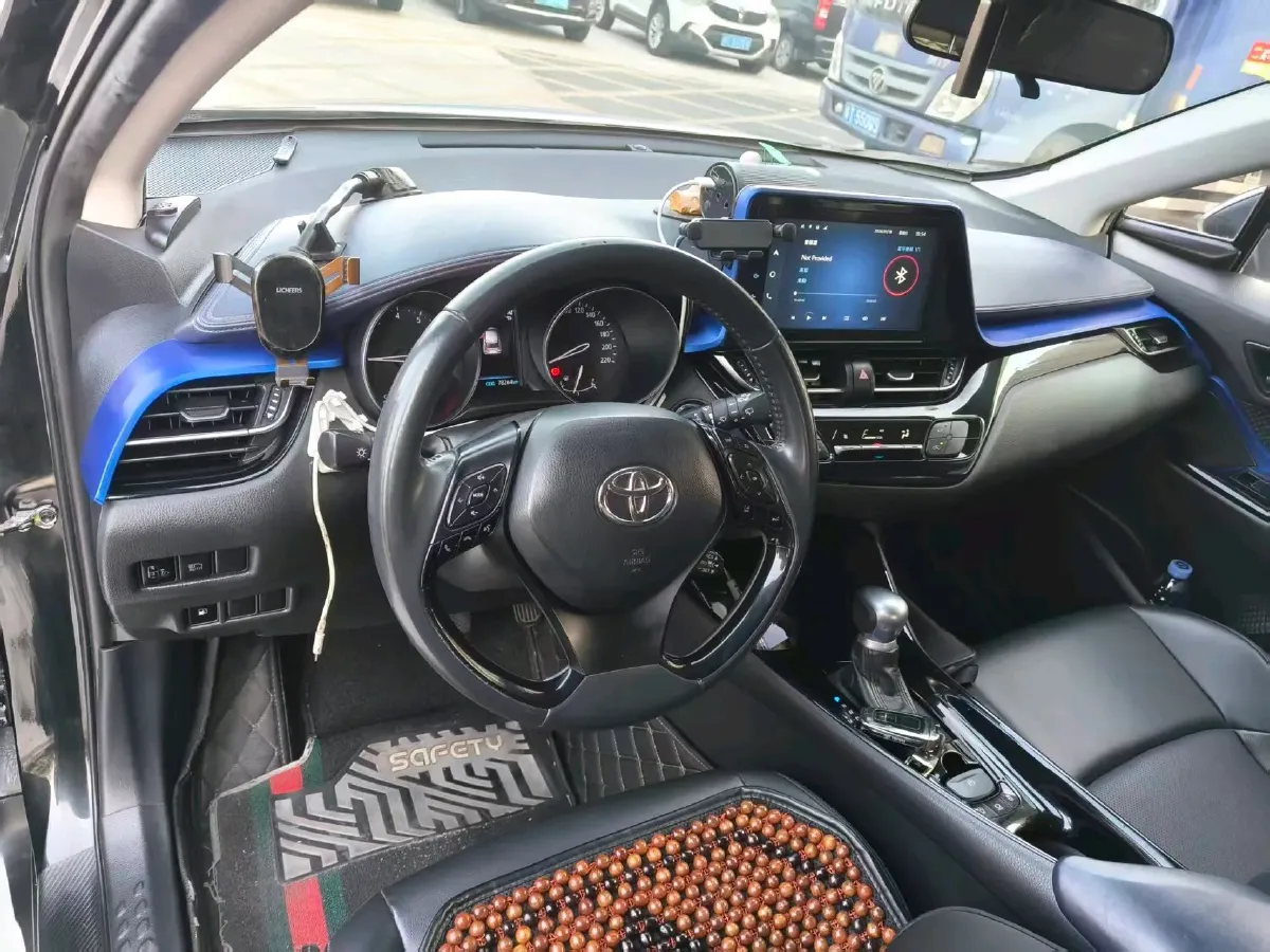 2021 Toyota C-HR 2.0L 171HP L4 CVT,autocango,china used car exporter,china ev exporter,chinese used car exporter,chinese used ev exporter