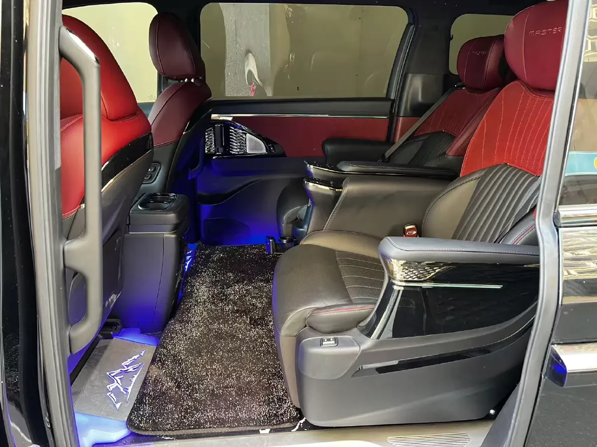 2024 GAC Trumpchi M8 2.0T 252HP L4 8AT,autocango,china used car exporter,china ev exporter,chinese used car exporter,chinese used ev exporter