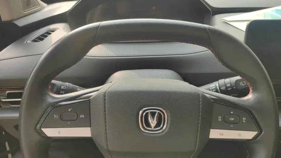 2022 ChangAn CS55 Plus 1.5T 180HP L4 7DCT,autocango,china used car exporter,china ev exporter,chinese used car exporter,chinese used ev exporter