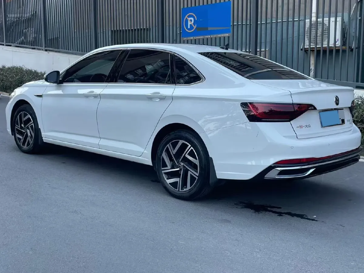 2023 Volkswagen Sagitar 1.5T 160HP L4 7DCT,autocango,china used car exporter,china ev exporter,chinese used car exporter,chinese used ev exporter